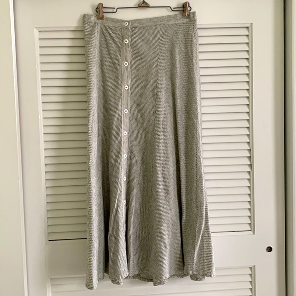 Maxi skirt with Hunter green and white striped pattern - Picture 1 of 2